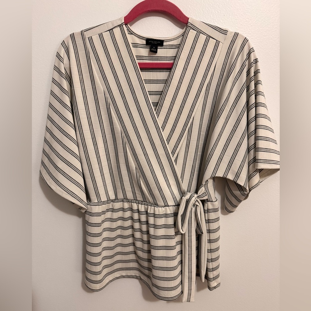 NWOT Ann Taylor Striped Top in Cream and Black